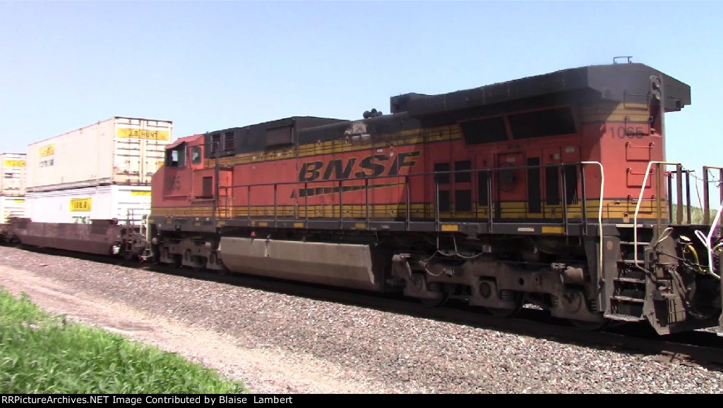 BNSF 1065